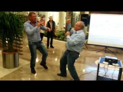 Отель Baia Lara, Анталия, Турция, Средиземное море, Михаил Юхтин ( Мишико ) и Максим Бессонов ( Максико ), караоке, песня За тех кто в море, 11 января 2014 года, оператор Ариф ( Великобритания )