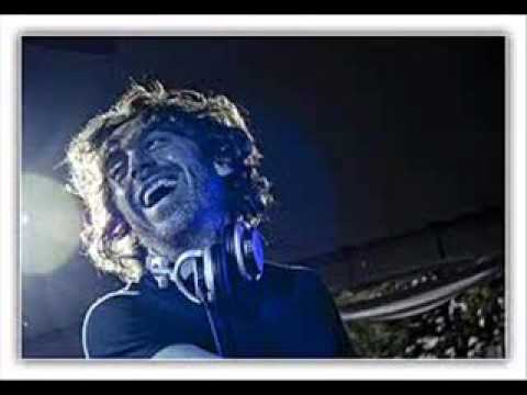 Benny Benassi feat. T-Pain - Electroman