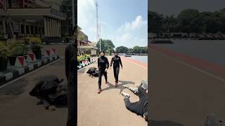 Download lagu Female Warrior Defeats Thugs Easily mp3