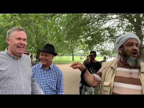 HEATED! STEVE INTERRUPTS UNCLE OMAR SPEECH. INSULTS SHOUTING - speakers corner 11/8/19
