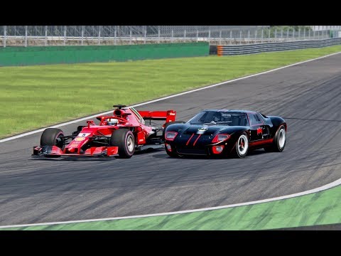Ferrari F1 2018 vs Batmobile - Monza