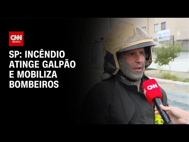 Incêndio atinge galpão e mobiliza bombeiros na zona leste de SP | CNN NOVO DIA