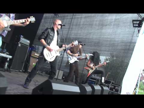 Bone Shakers - Whooper @ Søfteland Rock n LoL 2010