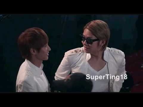[Fancam] GDA 2010 - Heechul hugging teuk + Teuk about to cry