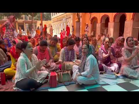 बहीयां पकड़ लो मेरी हो/ਬਾਂਹ ਪਕੜ ਲਓ ਮੇਰੀ ਹੋ