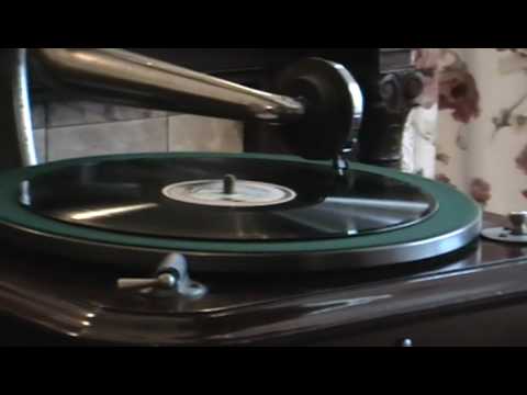 Two Little Blue Little Eyes  -  Howard Godfrey & his Waldofians