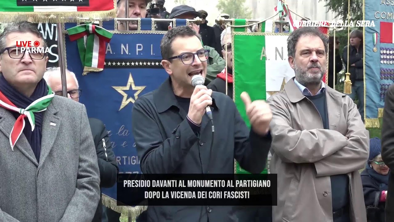 Parma, presidio al Monumento al Partigiano