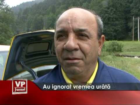Au ignorat vremea urâtă