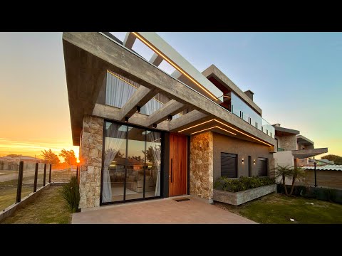 CASA À VENDA EM CAPÃO DA CANOA 🌊 3 SUÍTES | MOBILIADA | VISTA PARA O MAR | 1 QUADRA DA PRAIA