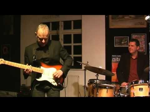 UFFE STEEN TRIO - In The Rainforest (2010) version 2