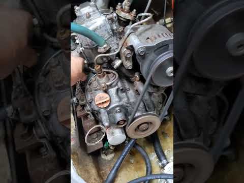 Yanmar 1gm10 engine running