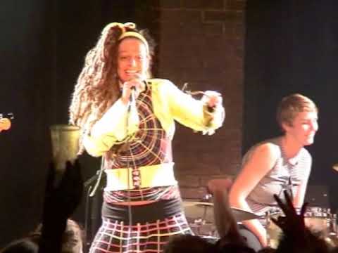 The Slits  26/04/07  Paris, Maroquinerie - festival Les Femmes S'en Mêlent