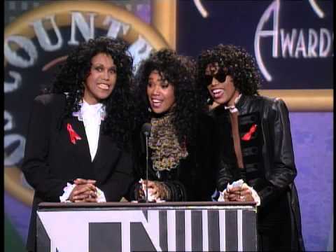 Garth Brooks Wins Favorite Country Male - AMA 1994