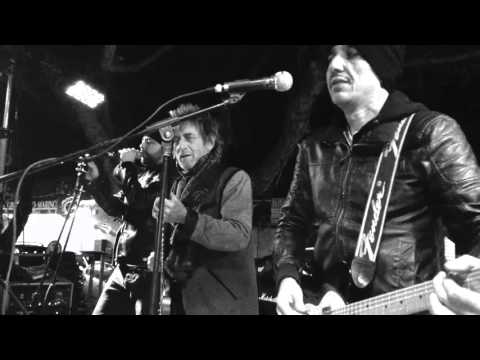 CSIC ft.Golinelli - LA NOSTRA RELAZIONE live in Crotone - 28.12.2015 - VASCO ROSSI TRIBUTE