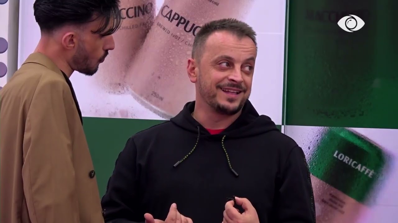“Ti drejton gishtin dhe jep urdhra”/ Armela dhe Armiri diskutojnë në prani të banorëve