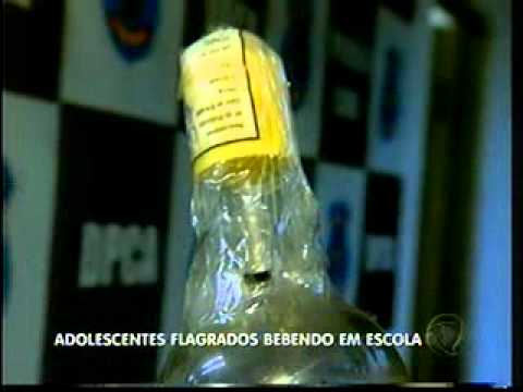 14 09 12  Cinco adolescentes foram apreendidos suspeitos de injerir bebida alcoólica em escola no Pq  Amazônia   Record