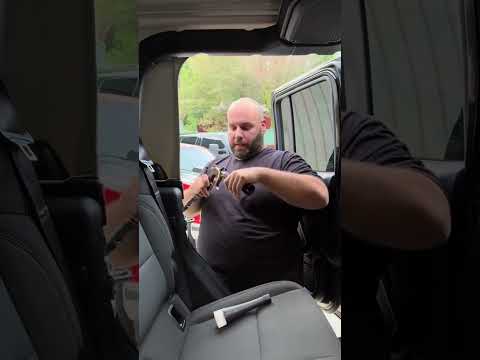 Floor Mat Cleaning with Tornado Airflow