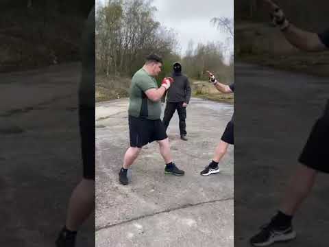 jc mcginley vs darren mcginley (Tommy Joyce showing fair play)