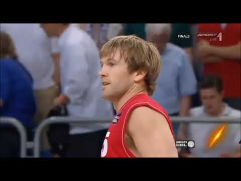 GERMAN BBL CUP: 2011 final - New Yorker Phantoms Braunschweig vs Brose Baskets Bamberg