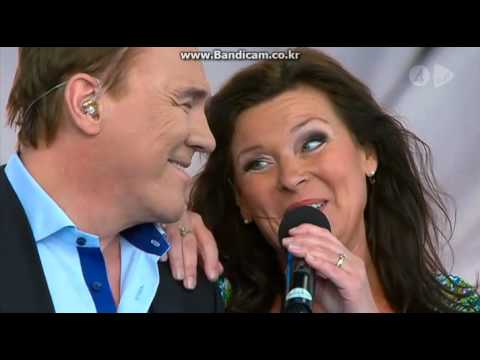 Lotta Engberg & Christer Sjögren - Don't let me down (Live @ Lotta på Liseberg)