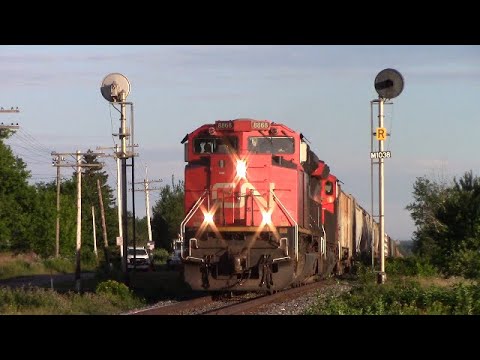 Hauling Ass! CN Freight Train 407 thru Memramcook, NB at Track Speed