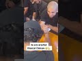 Arm wrestling Khamzat Chimaev ?? (via Frangoz/TT)
