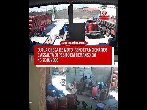 Dupla armada assalta depósito em 45 segundos e foge de moto em Remanso — BA