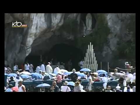 Chapelet à Lourdes