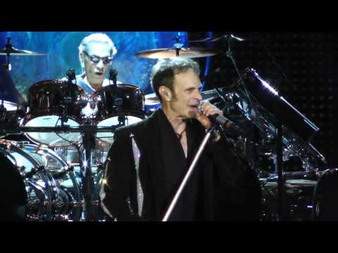 Van Halen - Drop Dead Legs/Feel Your Love Tonight (Camden.Nj) 8.27.15