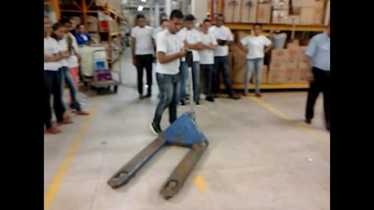 ALUNOS DO CURSO DE ALMOXARIFADO: VISITA TÉCNICA