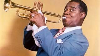 Louis Armstrong - Blue Moon at 1957 Newport Jazz Festival playing on 1948 Zenith Console Radio.