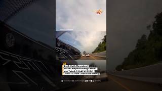 Download lagu Video Dashcam: Detik-detik laka Bus PO Haryanto Hilang Kendali di KM 361 Tol Batang #kecelakaan mp3