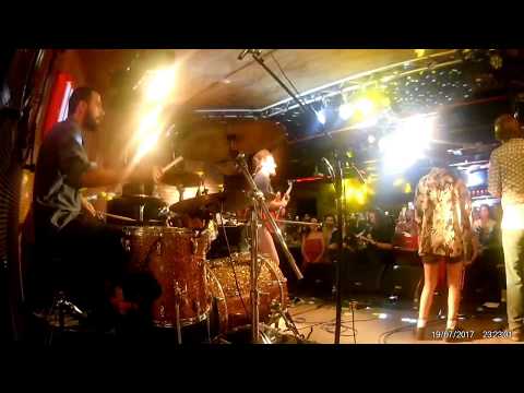 Evrencan Gündüz ve Uzaylılar - Careless Whisper(Drum Cam)