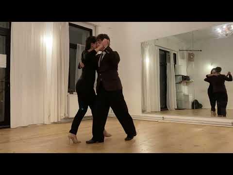 Tango class, Pablo y Cornelia, Walking / Caminata, Embellishments / Adornos, Musicality Di Sarli