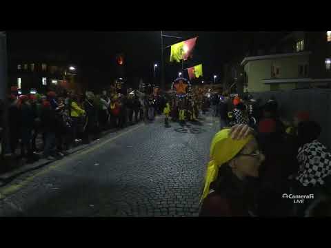 Storico Carnevale di Ivrea 2025 - sabato sera 1 Marzo - Sfilata aranceri e fuochi d'artificio