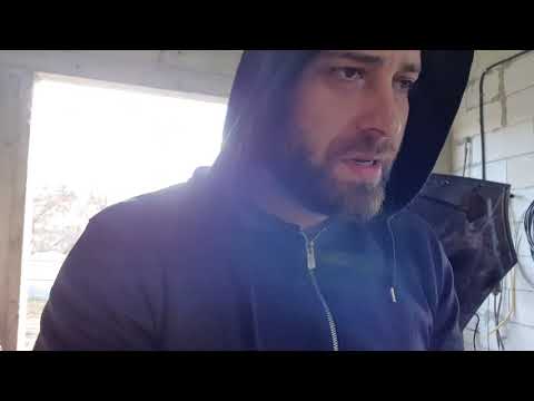 Fac curat în masina lui @TiberiusiCornel și o pregătim pentru ITP