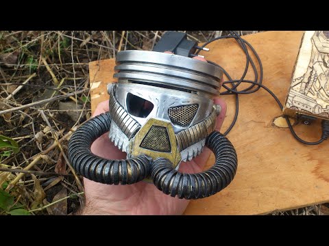 Череп из поршня с подставкой