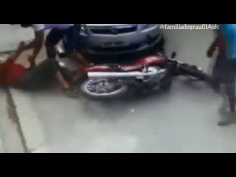 Cuidado na hora de ajudar alguém em acidente de trânsito !