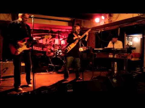 Máma Bubo - Tvůj dům a hodiny, Vagon 26.3.2012