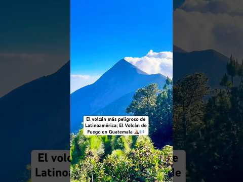 Así se ve el famoso #Volcán de Fuego 🌋 desde el Volcán Acatenango en #Guatemala 🇬🇹😍