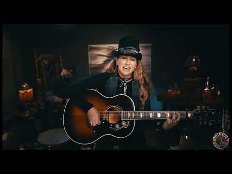 Thumbnail for Live from the Heidaway by Heidi Newfield