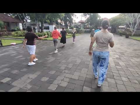 Sama Sama Enak Line Dance // Choreographed by Andrico Yusran ( INA)