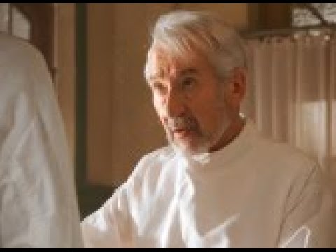 Vicente descubre el grave estado de salud de Carmen al dirigir su operación - Tiempos de Guerra