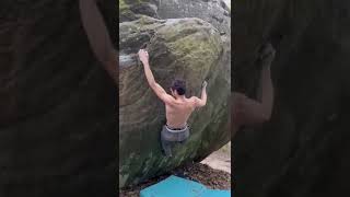 Video thumbnail of The Wagon Wheel, 8b. Fontainebleau