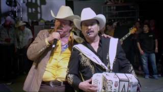 Los Invasores de Nuevo León &#39;El Reencuentro&#39; Vol 2 en Vivo - Que Valor De Mujer