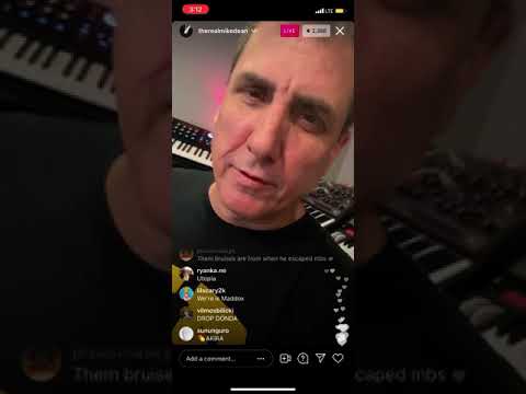 Engineer and producer Mike Dean freestyling CRAZY synthesizers  🔥🔥🔥