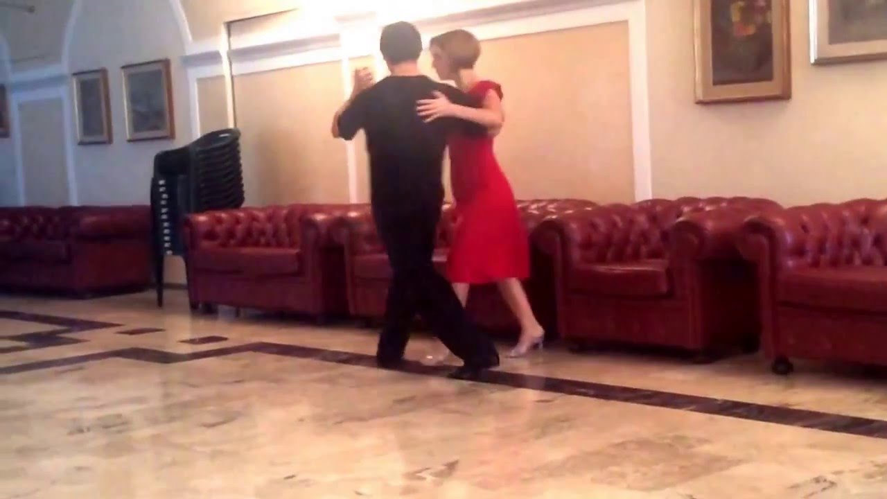 Sebastian Zanchez & Malvina Gili improvisation.  THE TWO BOWS TANGO DRESS