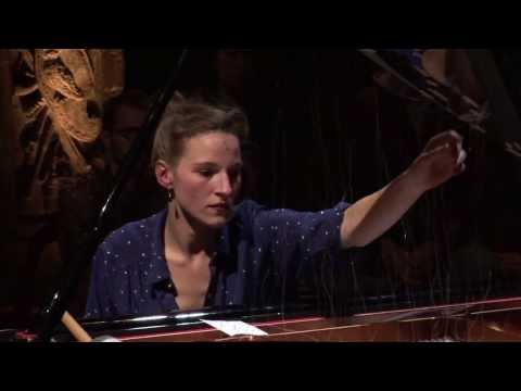 Heleen Van Haegenborgh: Traité de l'harmonie, for inside piano and 4 track recorder