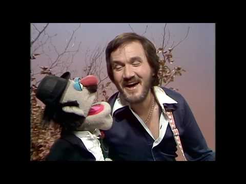 Muppet Songs: Roger Miller - Hat