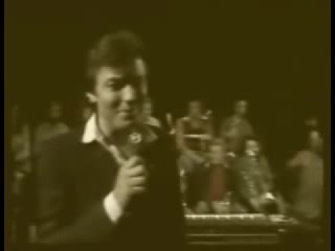 KAREL GOTT  Stokrát chválím čas Sometimes When We Touch  nový text 2 sloka